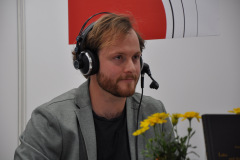 LBM230427_6-7