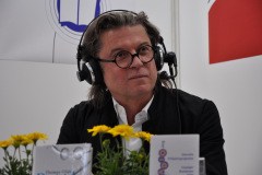 LBM230427_8-2